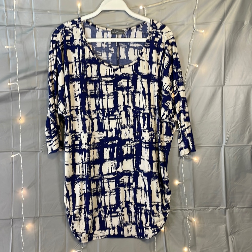 Market & Spruce graphic top. XL Navy/Cream